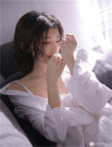 《一边亲着一面膜的免费版电视-痲豆传媒免费观看》