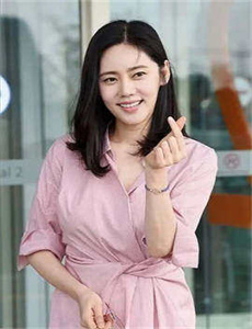 《美女胸部长什么样-色-情-伦-理一区二区三区》