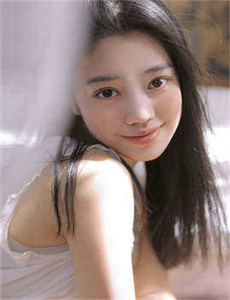 《叶梓萱潜规则-水蜜桃1993》