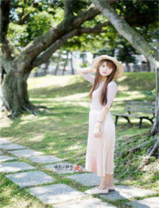 《色97色-50岁熟妇穿情趣透明内衣》